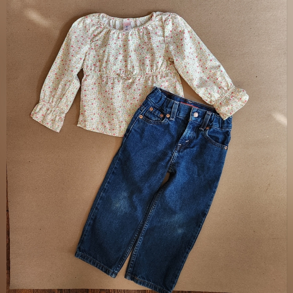 Outfit | Levi's and Old Navy